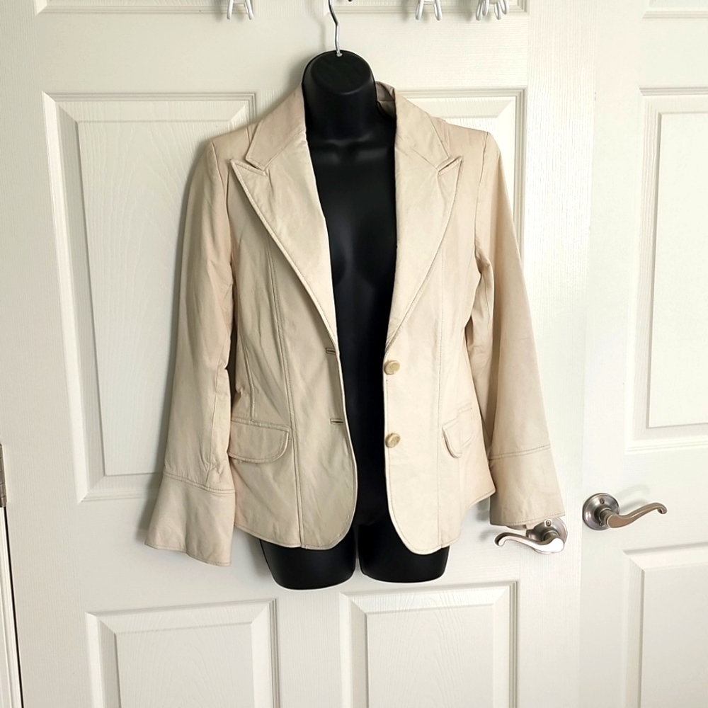 White house black market cream leather jacket size large